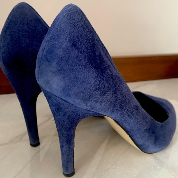 Blue Aldo stilettos - Picture 1 of 7